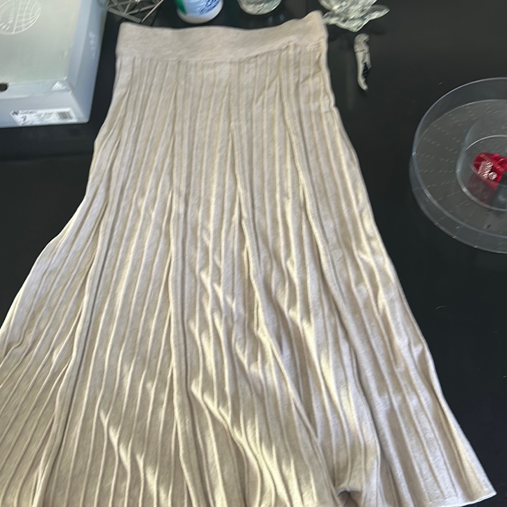 Long cream Gilli textured skirt